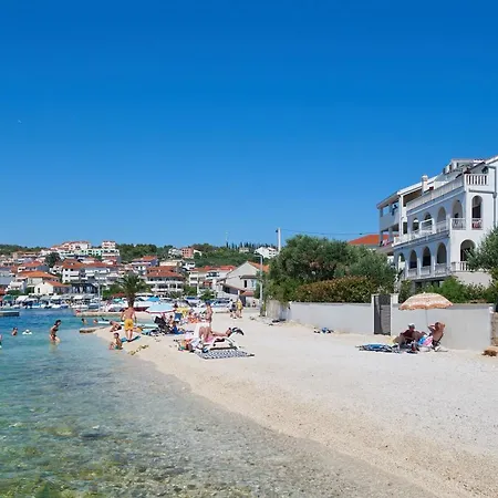 Apartamento By The Sea Okrug Gornji, Ciovo - 9694 *